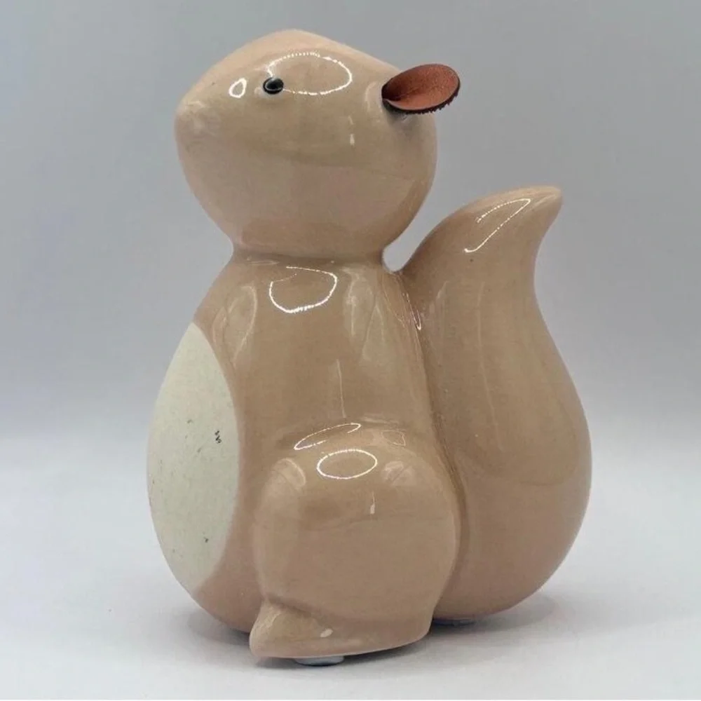Ceramic squirrel air plant planter
